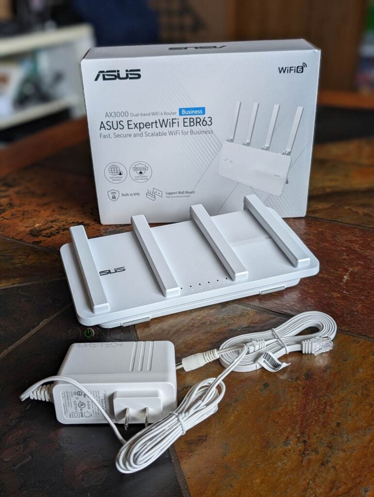 Asus ExpertWiFi EBR63 content of the box