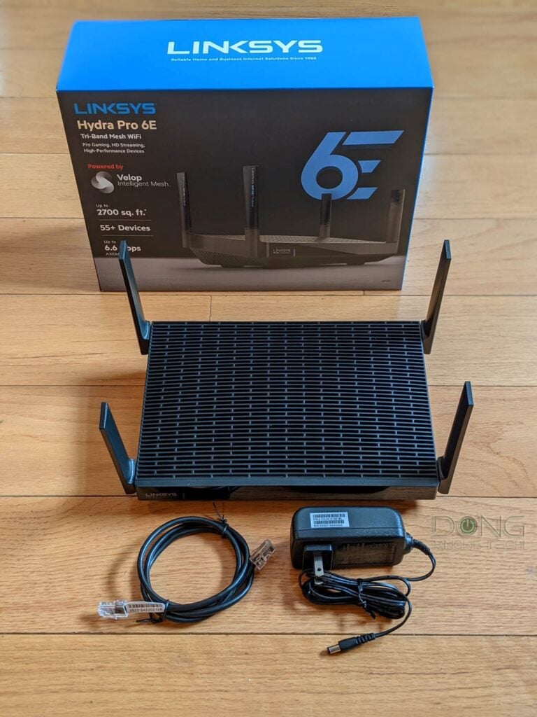 Linksys MR7500 AXE6600 Hydra Pro 6E Router and its Retail Box