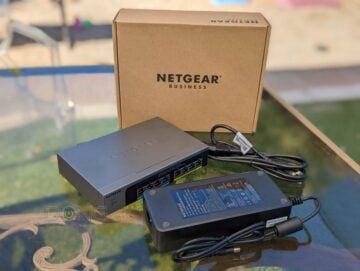 Netgear MS108UP 8 port Multi-Gigabit 2.5G Ultra60 PoE Ethernet Plus Switch out of Box