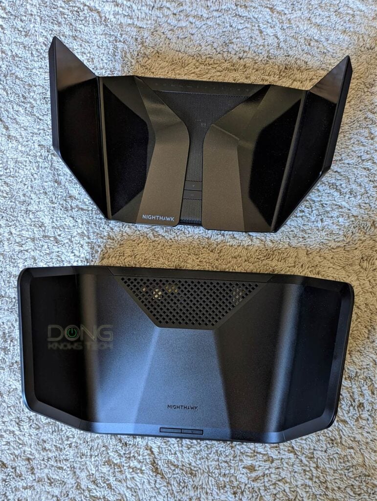 Netgear RAXE300 vs. RAXE500