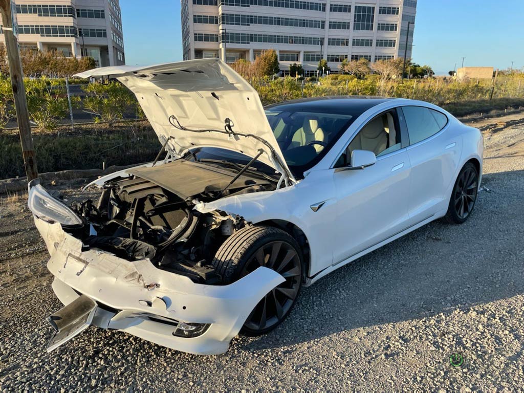 Tesla Model S Accident