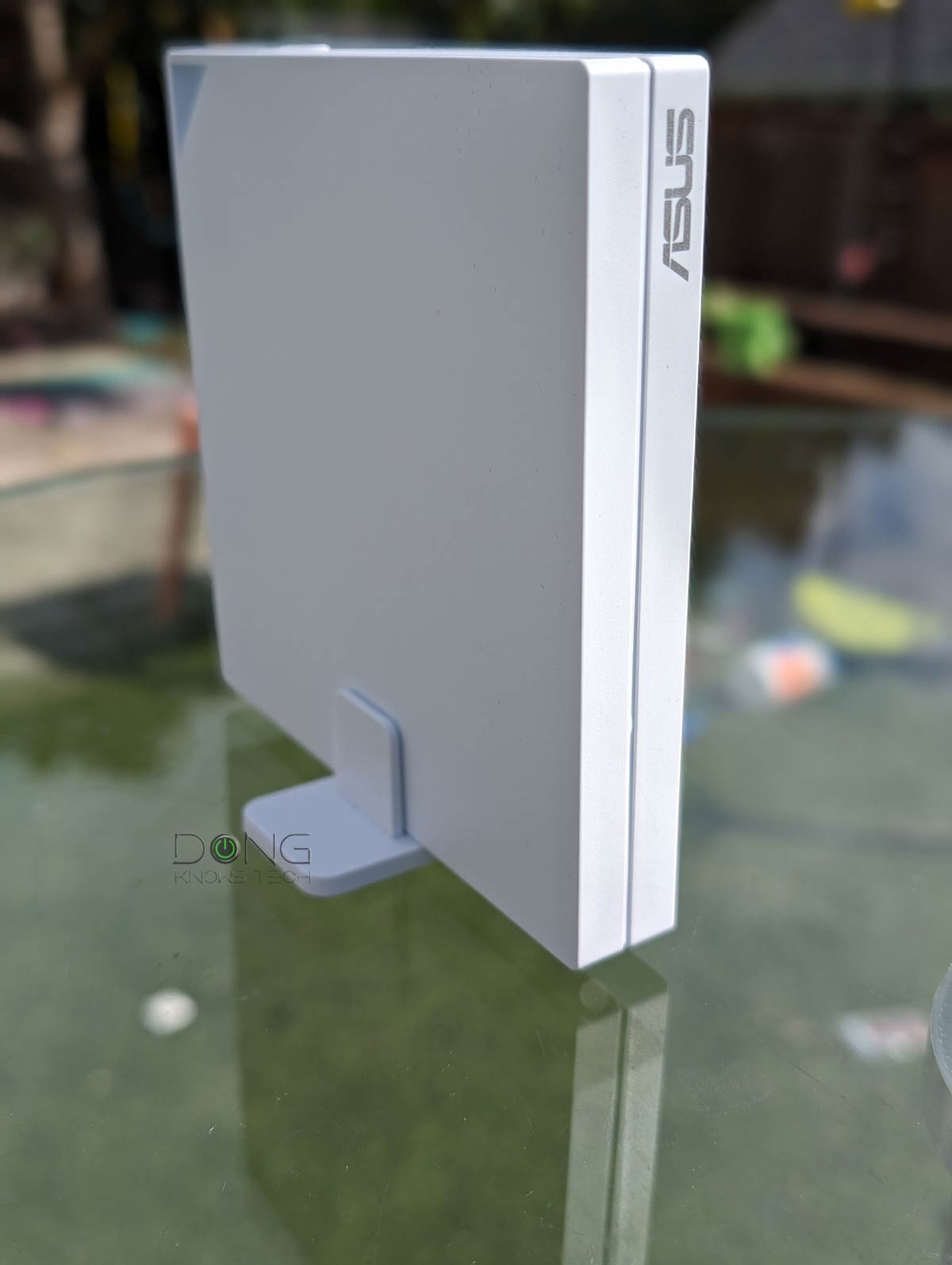 The Asus RT-AX57 Go comes with a base for vertical placement